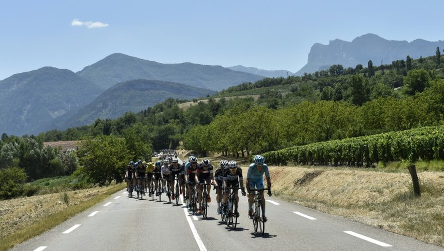 Le peloton du Tour de France lors de la 16e étape entre Bourg-de-Péage et Gap, le 20 juillet 2015