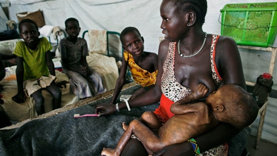 Des enfants soufrant de malnutrition dans une clinique des Médecins sans frontières à Lankien, au Soudan du Sud, le 8 avril 2016