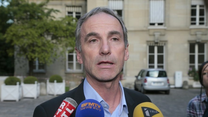 Le président de la Fédération nationale des producteurs de lait, Thierry Roquefeuil à l'issue d'une réunion  avec Stéphane Le Foll, le 23 juillet 2015 au ministère de l'Agriculture à Paris
