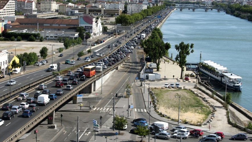 Automobilistes sur l'A7 le 25 juillet 2015 à Lyon