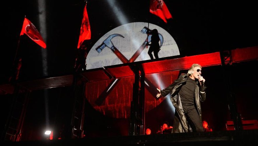 L'ex-Pink Floyd Roger Waters, lors de son spectacle "The Wall", le 4 septembre 2013 à Berlin