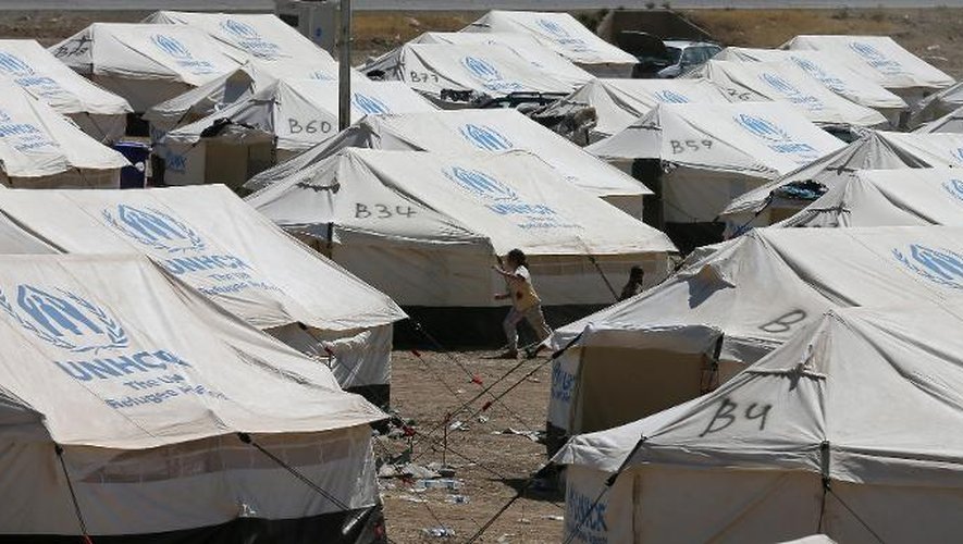 Un camp de tentes pour accueillir les réfugiés-déplacés, monté par le HCR à Aski Kalak, à 40 kilomètres à l'ouest d'Arbil dans la région autonome du Kurdistan, le 17 juin 2014