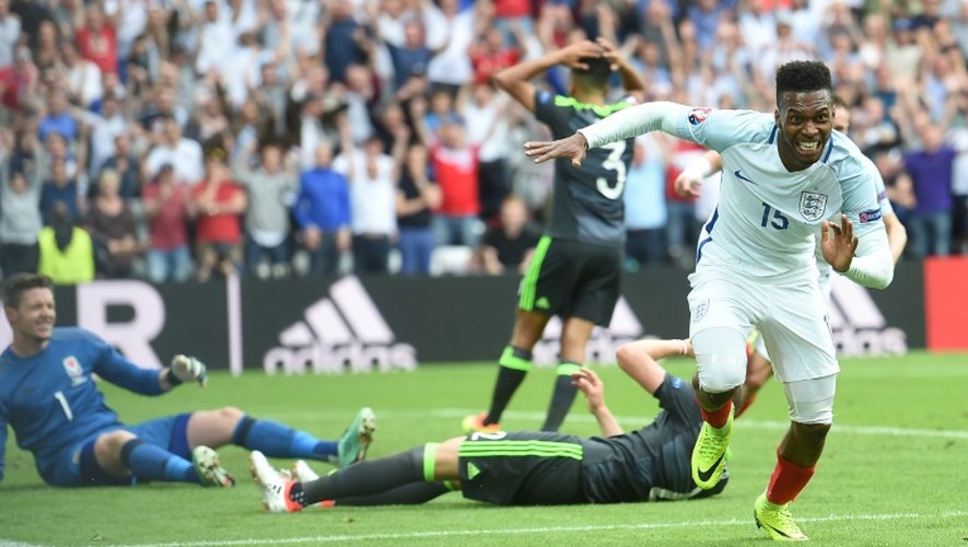 L'attaquant de l'Angleterre Daniel Sturridge exulte après avoir inscrit le but de la victoire face au pays de Galles à l'Euro au stade Bollaert, le 16 juin 2016