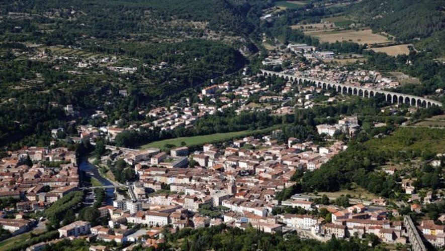 Le passé industriel n’enlève rien aux charmes de cette cité située aux portes du Parc naturel du Haut-Languedoc.