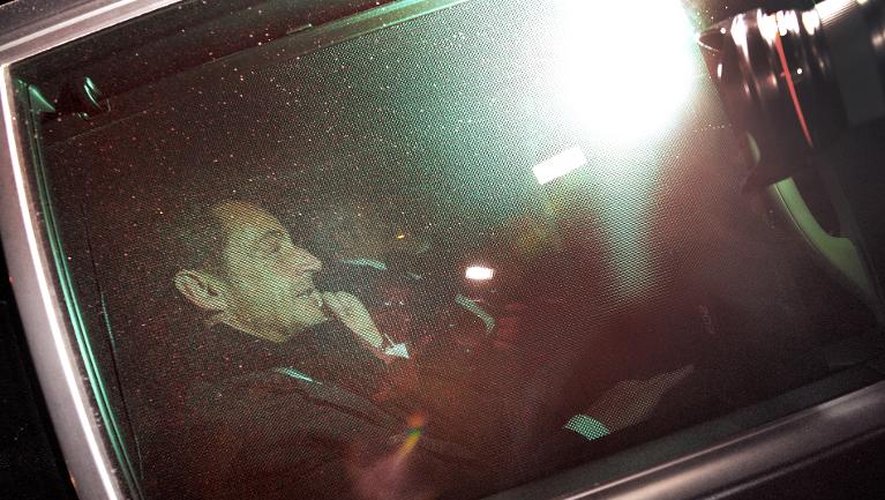 Nicolas Sarkozy à la sortie du palais de justice le 22 novembre 2012 à Bordeaux