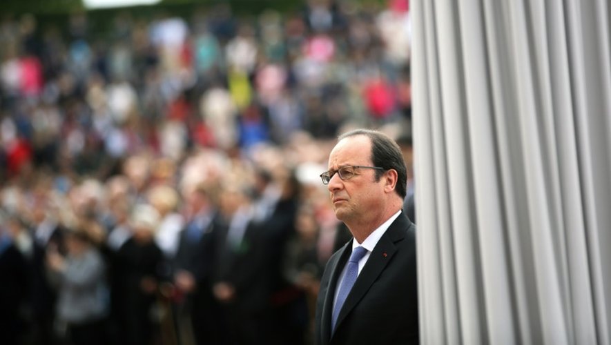 Le président François Hollande à Suresnes lors d'une cérémonie au Mont Valérien le 18 juin 2016