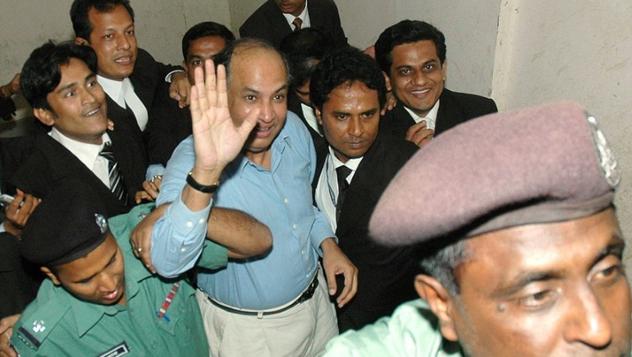Le dirigeant du Parti nationaliste du Bangladesh, Salauddin Quader Chowdhury (au centre), le 5 janvier 2007 à Dacca
