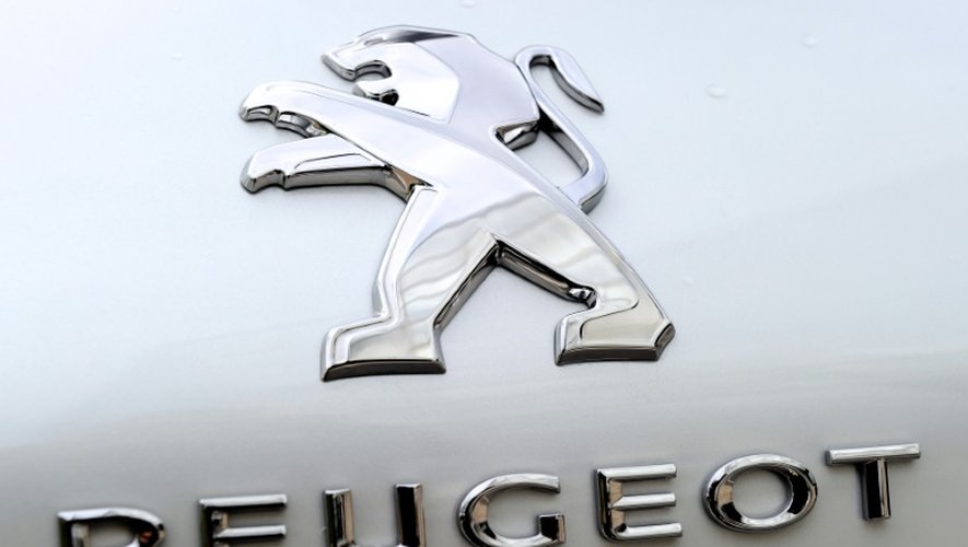 PSA Peugeot Citroën a enregistré au premier semestre son premier bénéfice depuis 2011 mais refuse de crier victoire avant la fin de l'année