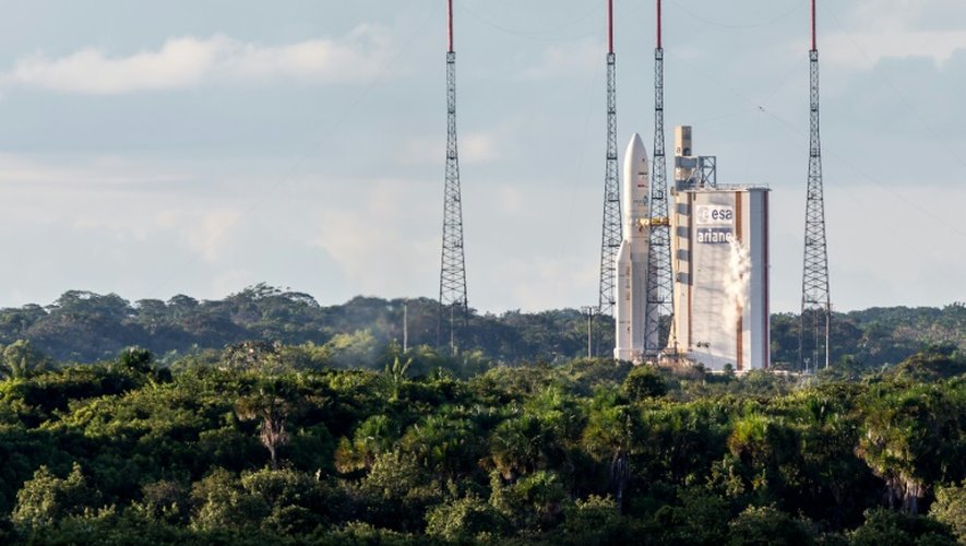 Le lanceur lourd européen Ariane 5, à Kourou en Guyane française le 17 juin 2016