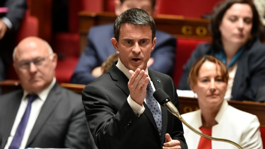 Le Premier ministre Manuel Valls à l'Assemblée nationale, le 17 mai 2016