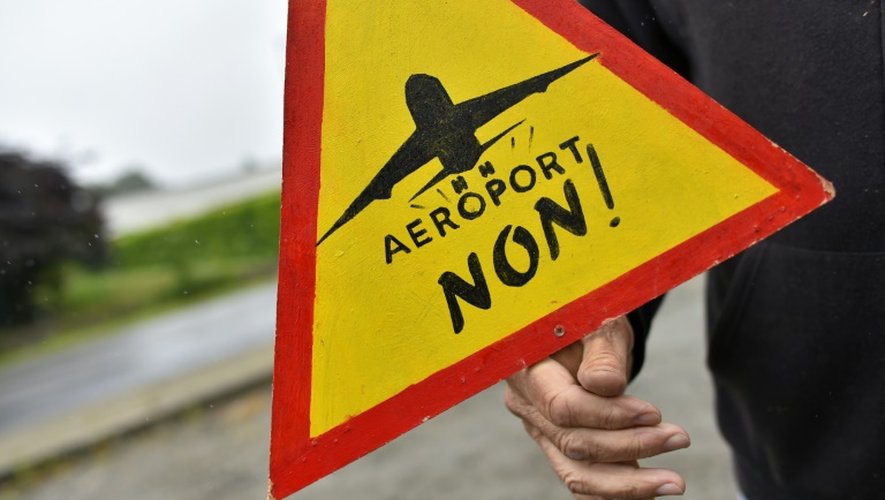 Un opposant au transfert de l'aéroport de Nantes le 13 juin 2016 à Notre-Dame-des-Landes