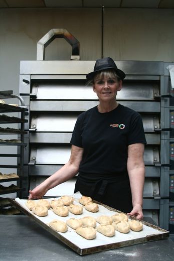 Pour Marion Symonds, patronne de Portreath Bakery, la perte du label européen obtenu en 2011 compromettrait la qualité de ce mets très prisé des Anglais.