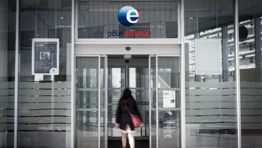 Après le record de 3,364 millions atteint fin avril, Pôle emploi révèle jeudi nombre de chômeurs sans activité inscrits sur ses listes en mai