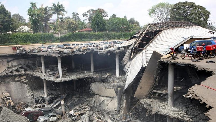 Photo fournie le 26 septembre 2013 par la présidence kenyane du centre commercial Westgate effondré à Nairobi