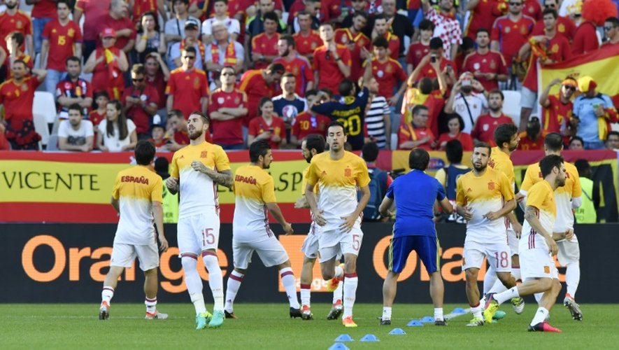 Les Espagnols à l'échauffement avant le match de l'Euro contre la Croatie, le 21 juin 2016 à Bordeaux