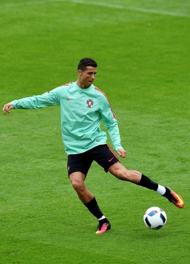Cristiano Ronaldo à l'entraînement, le 21 juin 2016 à Marcoussis