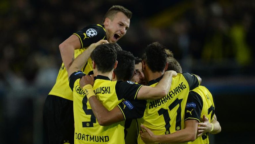 Les joueurs du Borussia Dortmund célèbrent la victoire contre l'Olympique de Marseille en Ligue des champions le 1er octobre à Dortmund