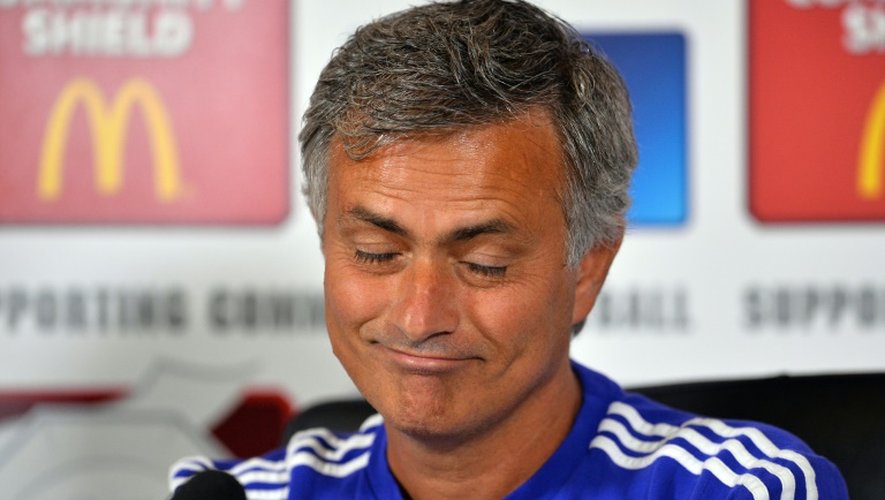 L'entraîneur de Chelsea José Mourinho lors d'une conférence de presse, le 31 juillet 2015 au centre d'entraînement du club