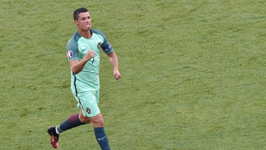 L'attaquant portugais Cristiano Ronaldo après avoir marqué contre la Hongrie, le 22 juin 2016 au Parc OL à Lyon