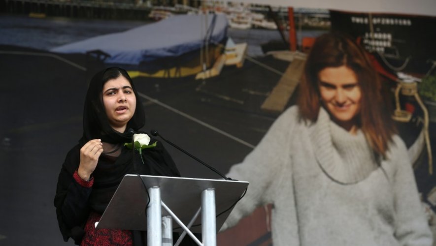 De nombreux invités parmi lesquels la jeune prix Nobel de la paix Malala Yousafzai ont tenu ensuite à rappeler ce que Jo Cox représentait pour eux et le monde