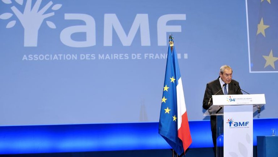 Le président de l'Association des maires de France (AMF) le 24 novembre 2011 à Paris
