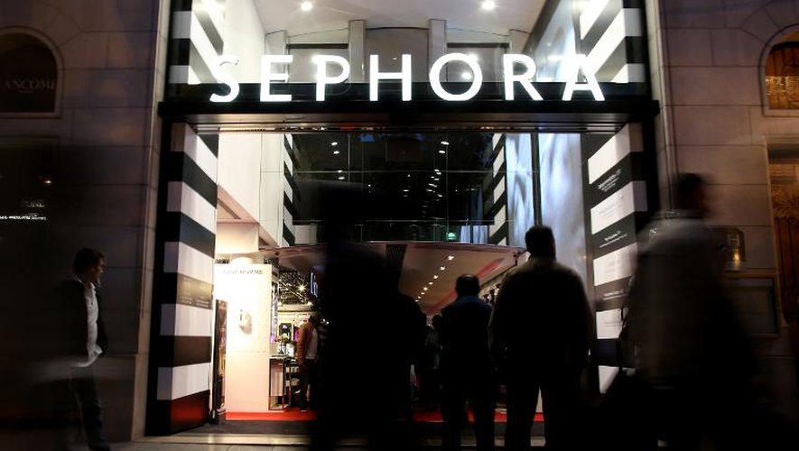 Le magasin Sephora des Champs-Elysées à Paris le 28 septembre 2013