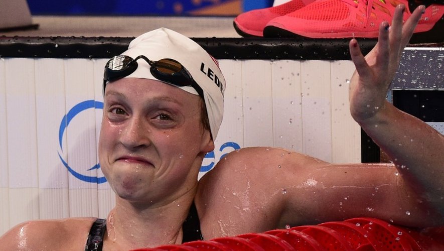L'Américaine Katie Ledecky après avoir battu le record du monde du 1500 m nage libre dès les séries, aux Mondiaux de Kazan, le 3 août 2015
