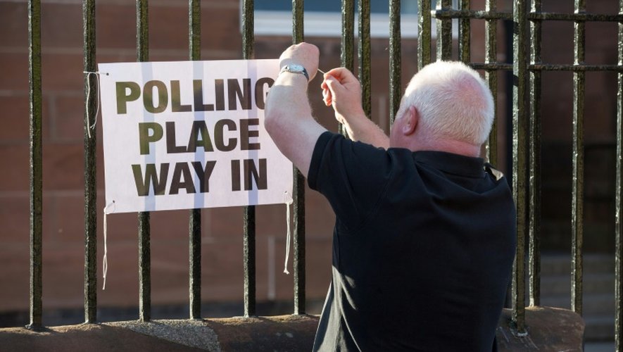 Un bureau de vote dans une école à Glasgow en Ecosse le 23 juin 2016
