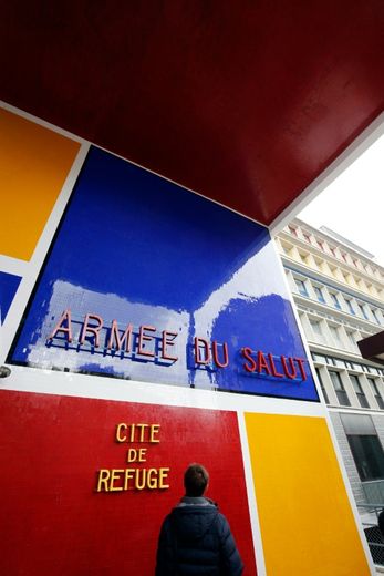 Il y a plus de 80 ans, Le Corbusier créait pour l'Armée du Salut la Cité de Refuge, un havre de paix pour les plus démunis, à Paris le 10 février 2016