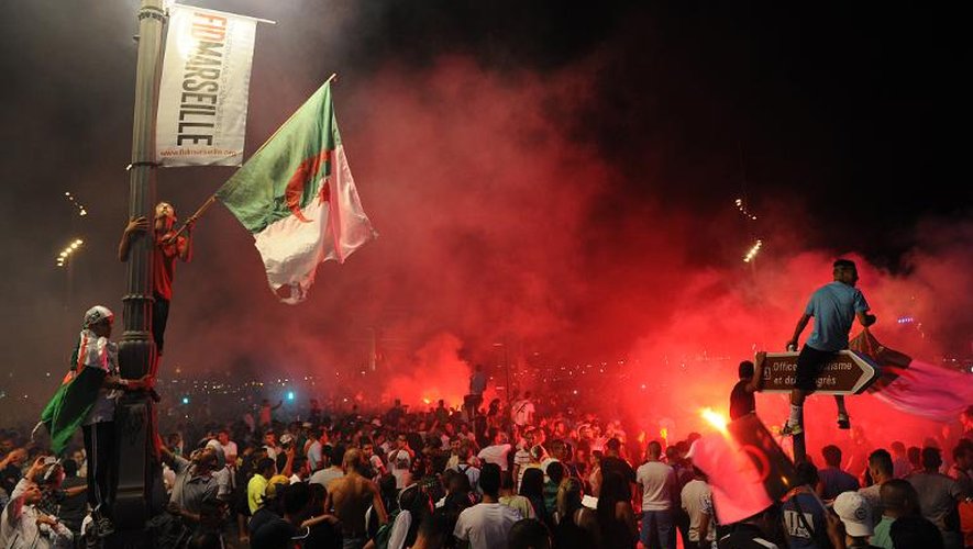 Célébration de la victoire de l'équipe d'Algérie contre la Russie sur la Canebière à Marseille, le 26 juin 2014
