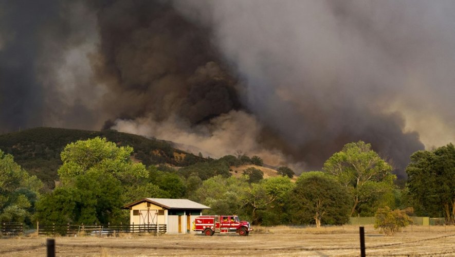 Incendie près de Clearlake en Californie, le 2 août 2015