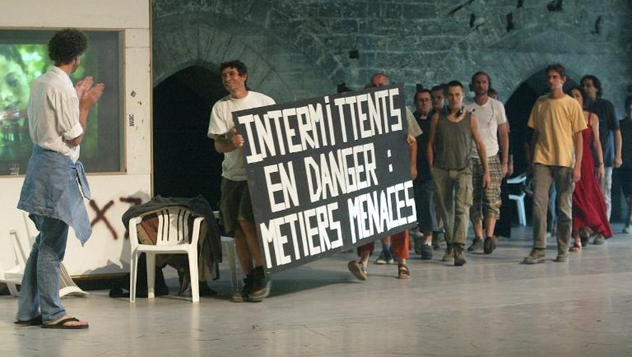 Photo d'archive de manifestation d'intermittents du spectacle pendant le festival d'Avignon en 2003