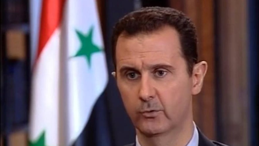 Capture d'écran d'une vidéo publiée sur YouTube par la présidence syrienne le 4 octobre 2013, montrant Bachar al-Assad lors d'une interview avec des journalistes turcs, à Damas