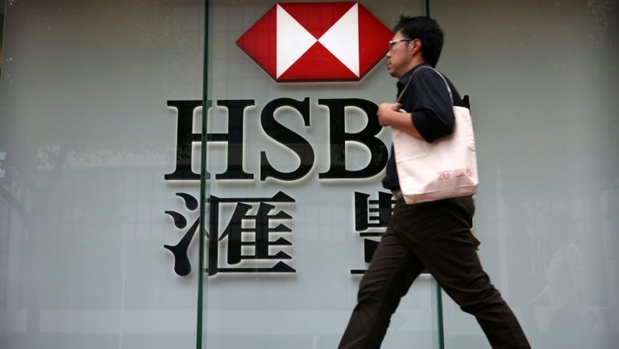 Une enseigne de la banque britannique HSBC à Hong Kong le 3 mai 2016