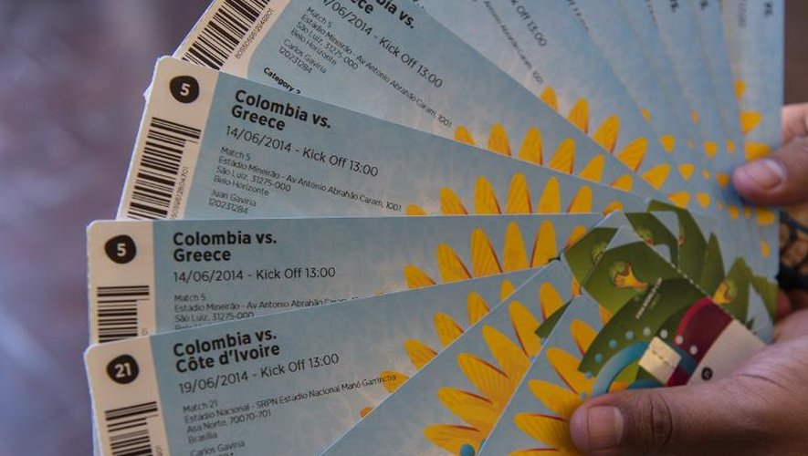 Des billets pour des matches du mondial de football au Brésil, le 18 avril 2014 à Rio de Janeiro