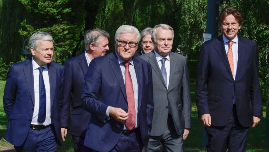 Didier Reynders, Jean Asselborn, Frank-Walter Steinmeier, Paolo Gentiloni, Jean-Marc Ayrault et Bert Koenders le 25 juin 2016 à Berlin
