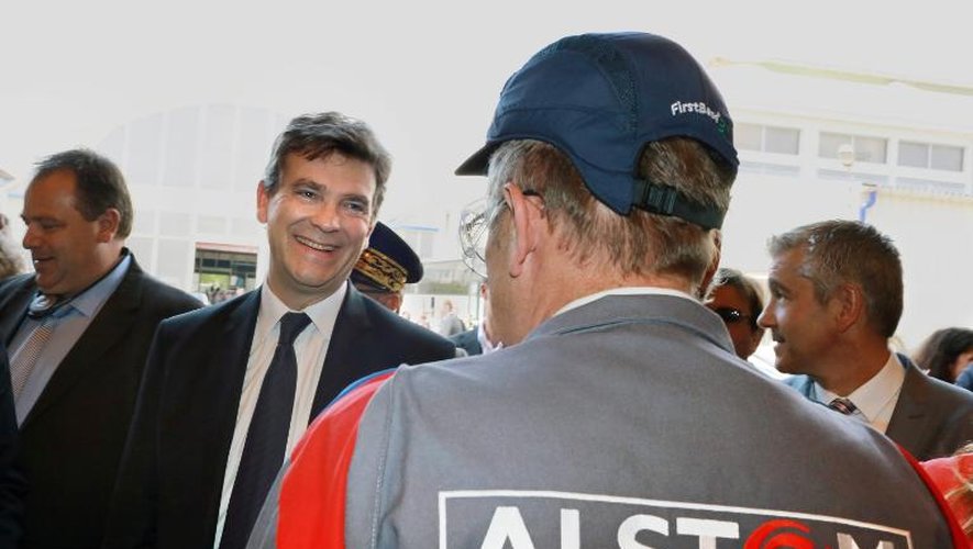Le minsitre de l'Economie Arnaud Montebourg visite un site d'Alstom au Creusot, le 25 juin 2014