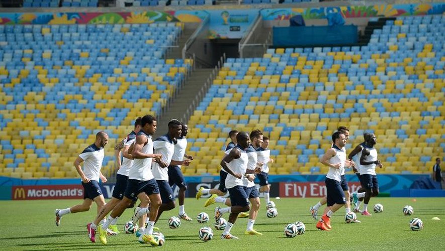 Séance d'entraînement collectif pour l'équipe de France le 3 juillet 2014 au stade Maracana de Rio de Janeiro, avant le match de quart de finale de la coupe du monde contre l'Allemagne vendredi 4 juillet