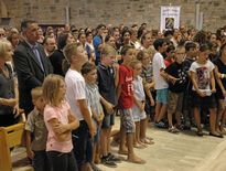 Le poignant hommage des Bozoulais à Béatriz, Guilherme et Sandro