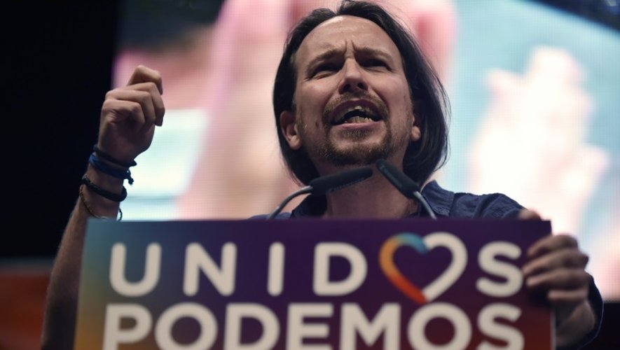 Le responsable du parti Podemos Pablo Iglesias s'adresse à ses partisans lors de son dernier meeting de campagne, à Madrid le 24 juin 2016