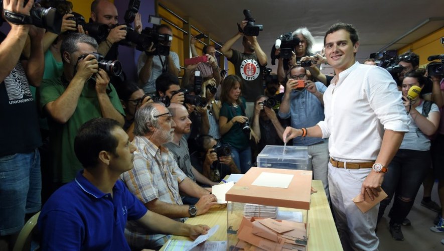 Vote du leader du parti Ciudadanos, Albert Rivera, le 26 juin 2016 à Barcelone