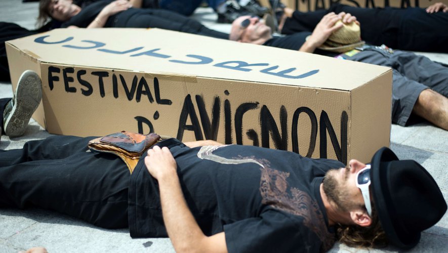 Le festival d'Avignon a débuté par une grève en faveur des intermittents.