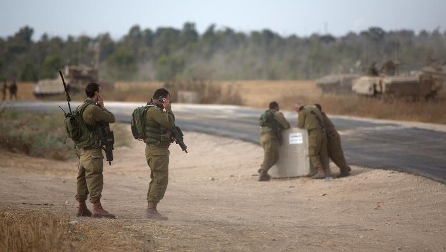 Des soldats israéliens près de la frontière avec Gaza le 7 juin 2015