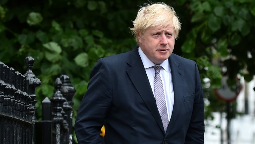 Boris Johnson quitte sa résidence à Londres le 27 juin 2016