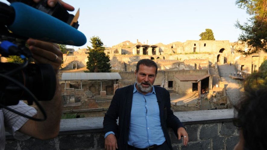 Le super-intendant spécial chargé de Pompéi, Massimo Osanna s'exprime devant des journalistes en présentant le projet de rénovation du site archéologique de Pompéi, le 5 août 2015