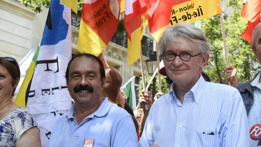 Philippe Martinez (CGT) Jean-Claude Mailly (FO) lors de la manifestation contre la loi travail le 23 juin 2016 à Paris