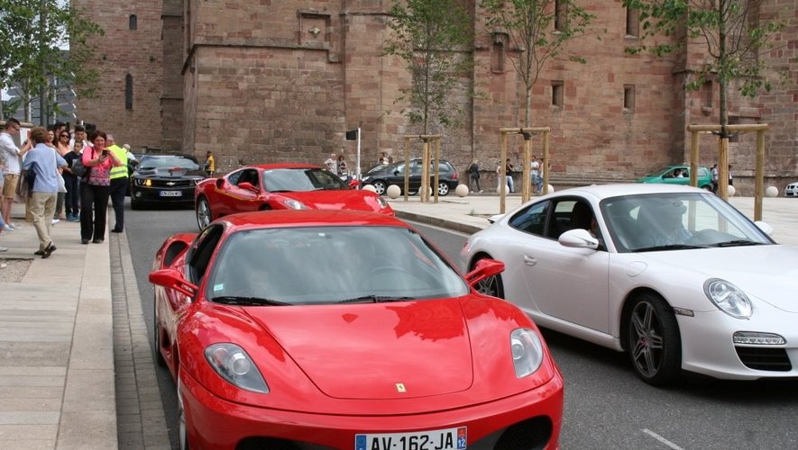 Automobile : pourquoi Ferrari rêve de vendre moins de voitures -  Challenges