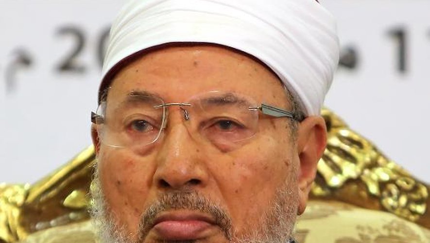 Le prédicateur Youssef Al-Qaradaoui, éminence grise des Frères musulmans, à Doha, le 11 mai 2014