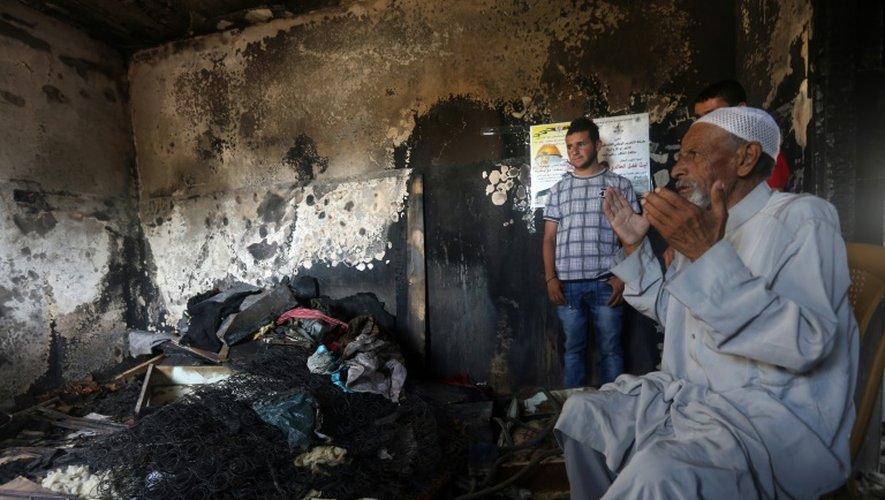 Mohammed Dawabsha, père de Saad et grand-père de Ali morts dans un incendie volontaire, dans la maison de son fils à Douma en Cisjordanie, le 9 août 2015