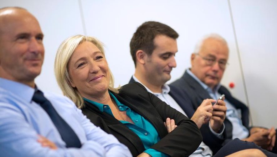 Marine Le Pen lors de la conférence de lancement du groupe Racine le 12 octobre 2013 à Paris